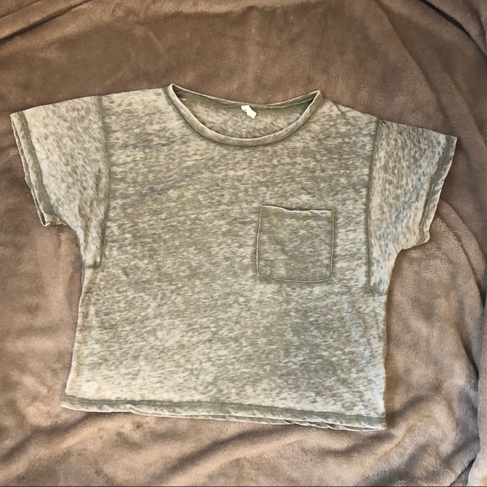 Like new Colorfast olive burnout crop t shirt